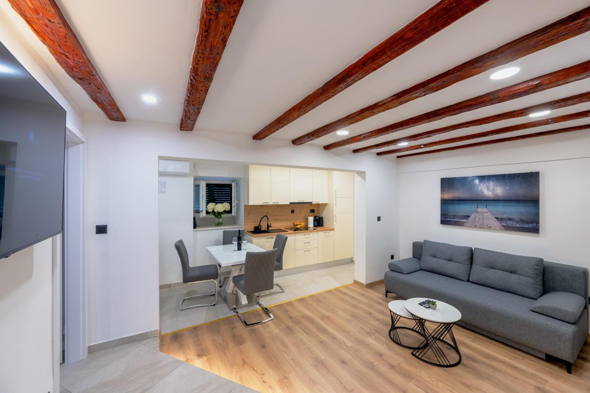 Bernard Deluxe Renovated Peaceful Old Town Gem Apartamento Split Exterior foto